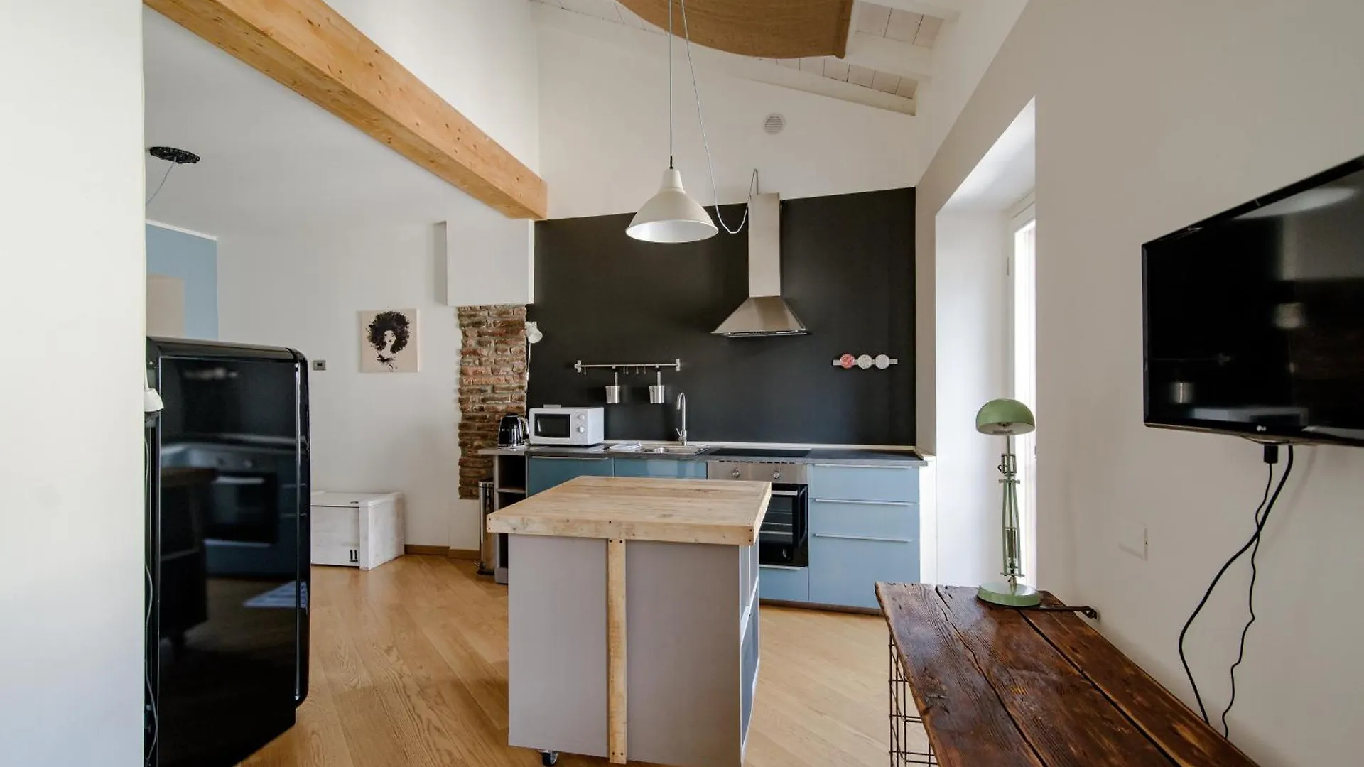 Gem Of The Lake - Luxury Apartment Como Old Town