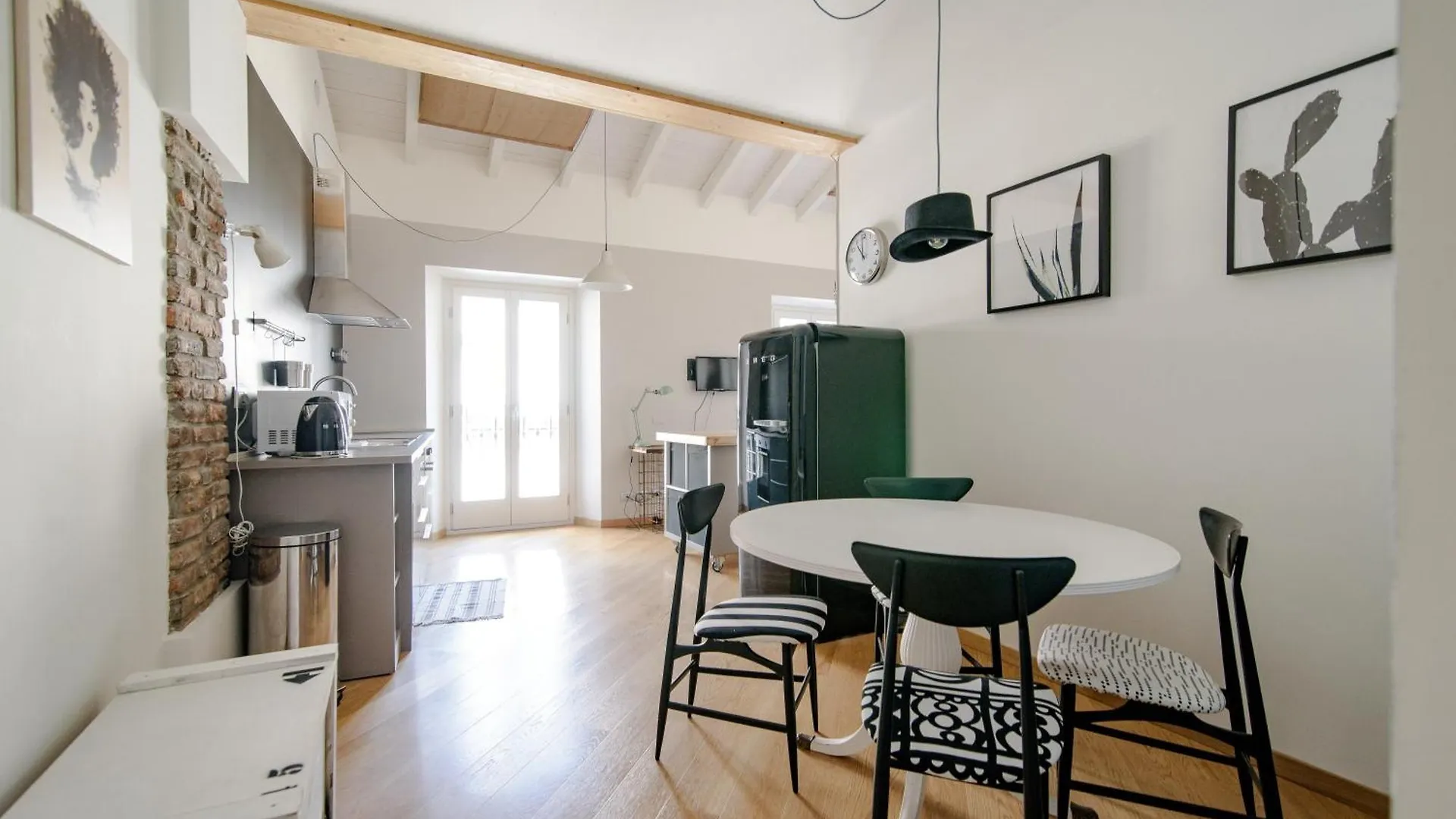 Gem Of The Lake - Luxury Apartment Como Old Town